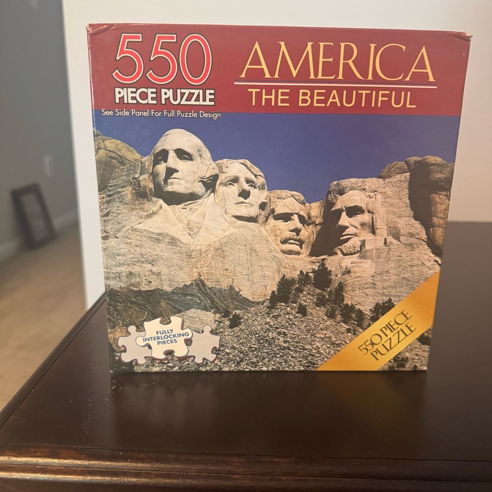 America The Beautiful 550 Piece Puzzle